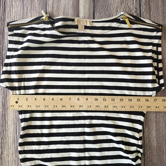 MICHAEL Michael Kors Striped Zipper Sleeve Top - Picture 7 of 8